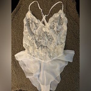 Deadstock vintage 90s Victoria’s Secret lingerie